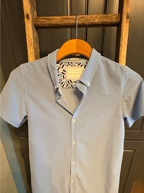 Cactus Short-Sleeve Light Blue Micro-Pattern Button-Down Shirt